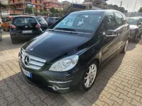Usata Mercedes B180 109 CV (80 kW) 2010 Nero Monovolume