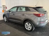 Usata Opel Grandland X Business 131 CV (96 kW) 2021 Grigio metallizzato SUV