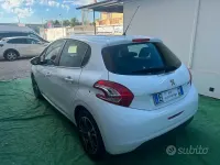 Usata Peugeot 208 Allure 82 CV (60 kW) 2017 Bianco Utilitaria