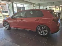 Usata VW Golf VIII R-line 150 CV (110 kW) 2023 Rosso Utilitaria