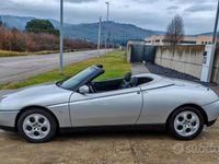 Begagnad Alfa Romeo Spider 150 HK (110 kW) 1997 Vit Cab