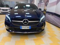 Usata Mercedes A180 109 CV (80 kW) 2018 Blu Berlina