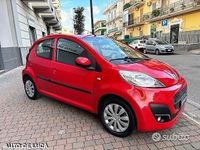Usata Peugeot 107 Active 68 CV (50 kW) 2015 Nero Utilitaria
