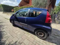 Usata Peugeot 107 68 CV (50 kW) 2007 Bluazzurro Utilitaria
