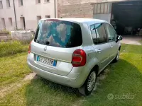 Usata Renault Modus Night&Day 75 CV (55 kW) 2011 Grigio Monovolume