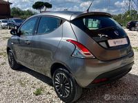 Begagnad Lancia Ypsilon 85 HK (62 kW) 2014 Grå Halvkombi