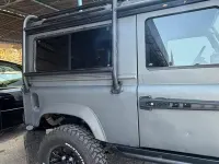 Usata Land Rover Defender 122 CV (89 kW) 2006 Nero Station wagon