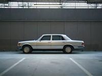 Usata Mercedes 450 286 CV (210 kW) 1976 Argento Berlina
