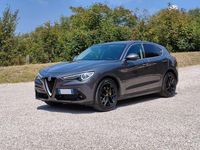 Usata Alfa Romeo Stelvio Executive 179 CV (131 kW) 2017 Grigio SUV