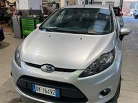 Usata Ford Fiesta 97 CV (71 kW) 2009 Grigio Utilitaria