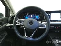 Usata VW Golf VIII Life 116 CV (85 kW) 2022 Grigio Berlina