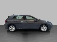 Usata VW Golf VIII Style 150 CV (110 kW) 2025 Dolphin grey metallizzato Berlina