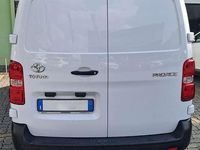 Begagnad Toyota Proace Comfort 120 HK (88 kW) 2024 Vit Minibuss