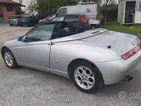 Usata Alfa Romeo Spider 144 CV (105 kW) 1999 Grigio Cabrio