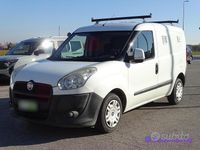 Usata Fiat Doblò 90 CV (66 kW) 2012 Bianco Monovolume