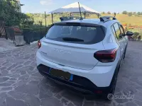 Usata Dacia Sandero Stepway 101 CV (74 kW) 2024 Bianco Berlina