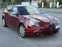 Usata Alfa Romeo Giulietta Exclusive 170 CV (125 kW) 2013 Rosso Utilitaria