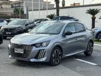 Usata Peugeot 208 Allure 101 CV (74 kW) 2025 Grigio Utilitaria