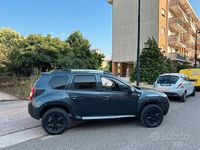 Usata Dacia Duster Lauréate 110 CV (80 kW) 2017 Grigio Station wagon