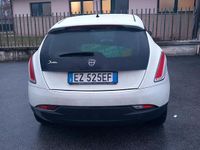 Usata Lancia Delta Silver 120 CV (88 kW) 2013 Bianco Utilitaria
