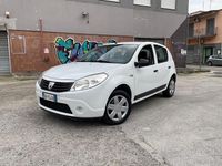 Usata Dacia Sandero Ambiance 70 CV (51 kW) 2009 Bianco Berlina