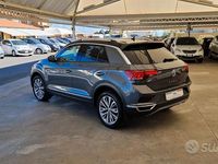 Usata VW T-Roc Advance 150 CV (110 kW) 2018 Grigio SUV