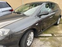 Usata Lancia Delta Silver 120 CV (88 kW) 2012 Grigio Utilitaria