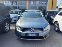 Usata VW Passat 105 CV (77 kW) 2012 Blu/azzurro Station wagon