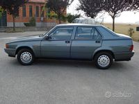 Usata Alfa Romeo 75 105 CV (77 kW) 1990 Grigio Berlina