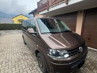 Usata VW Caravelle 150 CV (110 kW) 2015 Marrone Monovolume