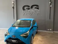 Usata Toyota Aygo Connect Style 72 CV (52 kW) 2020 Blu Utilitaria
