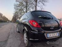 Usata Opel Corsa 86 CV (63 kW) 2011 Nero Utilitaria