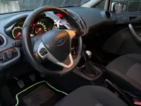 Usata Ford Fiesta 82 CV (60 kW) 2010 Bianco Berlina