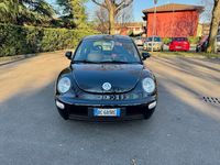 Usata VW New Beetle 116 CV (85 kW) 1999 Nero Utilitaria