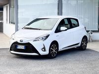 Usata Toyota Yaris Hybrid 73 CV (53 kW) 2018 Bianco Berlina