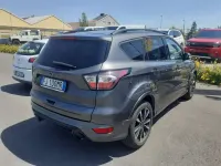 Usata Ford Kuga ST-Line 120 CV (88 kW) 2017 Grigio SUV
