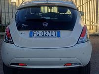 Usata Lancia Ypsilon Platinum 69 CV (50 kW) 2016 Bianco Utilitaria