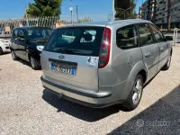 Usata Ford Focus S 90 CV (66 kW) 2006 Grigio Station wagon