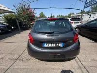 Usata Peugeot 208 Active 82 CV (60 kW) 2015 Grigio Utilitaria