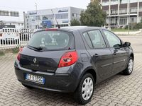 Usata Renault Clio II Luxe 75 CV (55 kW) 2005 Other Berlina