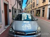 Usata Opel Astra 110 CV (80 kW) 2004 Grigio Berlina