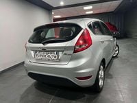 Usata Ford Fiesta Titanium 70 CV (51 kW) 2013 Argento Berlina