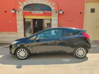 Usata Ford Fiesta 92 CV (67 kW) 2010 Nero Berlina