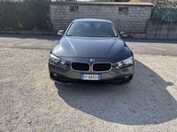 Usata BMW 318 Sport Line 150 CV (110 kW) 2016 Grigio Station wagon