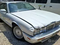 Usata Jaguar XJ Sovereign 241 CV (177 kW) 1996 Bianco Berlina