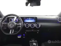 Usata Mercedes A200 AMG line 150 CV (110 kW) 2023 Grigio montagna Berlina