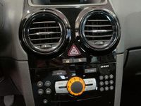 Usata Opel Corsa Enjoy 85 CV (62 kW) 2010 Bianco Berlina