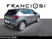 Usata Renault Captur Intens 143 CV (105 kW) 2022 Grigio SUV