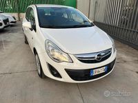 Usata Opel Corsa 86 CV (63 kW) 2013 Bianco Berlina