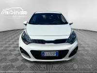 Usado Kia Rio Active 75 HP (55 kW) 2013 Branco Sedan